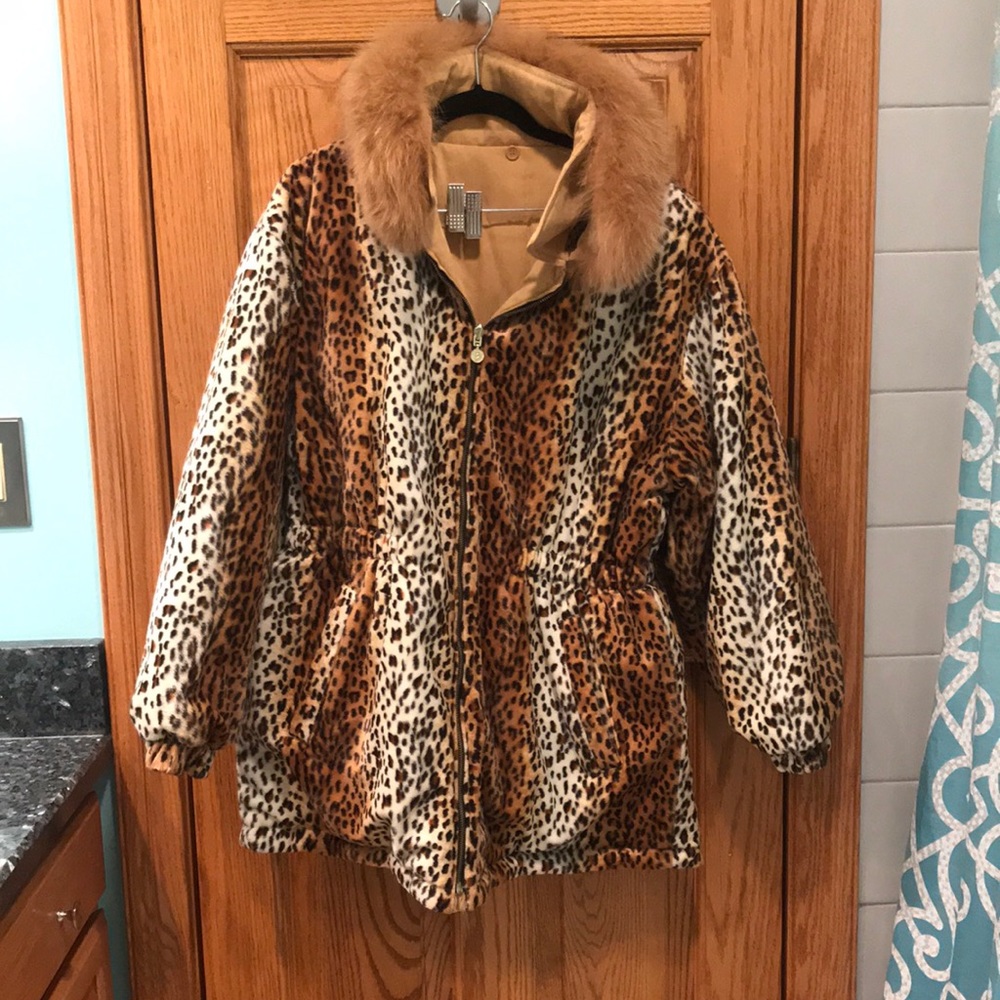 Bernardo Faux Leopard Print Reversible Jacket